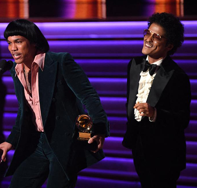 Bruno Mars e Anderson Paak se retiram do <i>Grammy</i> após ganharem quatro prêmios; leia o anúncio