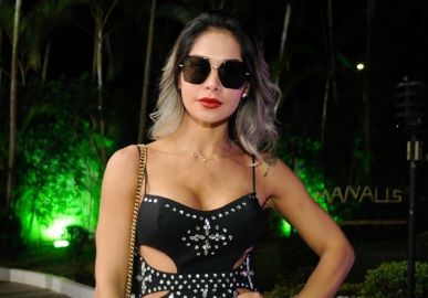 Solteira, Maíra Cardi posta cliques de lingerie e ostenta corpão: <i>É muita beleza</i>