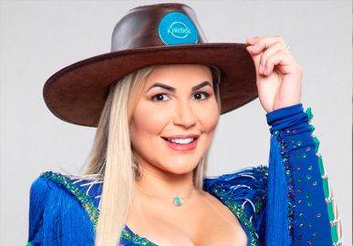 A mãe está estourada! De cirurgia íntima a harmonização facial, veja quais procedimentos estéticos Deolane Bezerra fez antes de <I>A Fazenda 14</i>
