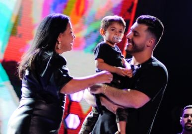 Mãe de Marília Mendonça faz homenagem de aniversário para Murilo Huff: <i>Agradeço a Deus por ter você como filho</i>