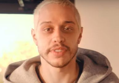 Pete Davidson, ex de Kim Kardashashian, recebe onda de comentários negativos após gravar comercial