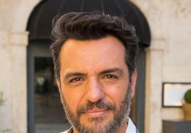 São 48 anos de pura beleza! Rodrigo Lombardi é um verdadeiro colírio e podemos provar