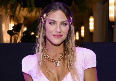 Giovanna Ewbank se derrete por caçula em rancho: <i>Meu pequeno grande fazendeiro</i>