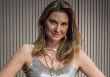 Lavinia Vlasak revela que sofreu assédio nos bastidores da televisão: <i>Fingia que não era comigo</i>