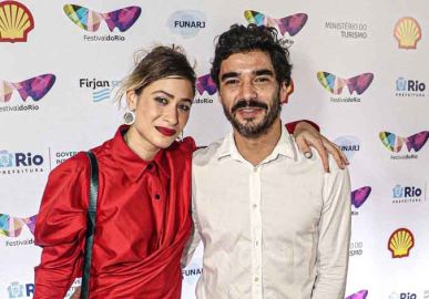 Casados há cinco anos Luísa Arraes e Caio Blat moram em apartamentos separados