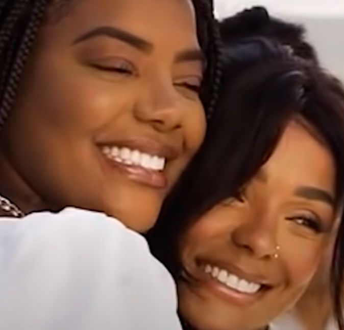 No MTV Miaw, Ludmilla fez sua estreia com Brunna em um red carpet e falou sobre a importância de se assumir bissexual e fazer parte da comunidade LGBTQIA+: - Estou muito feliz de estar vivendo esse momento, representando essa classe maravilhosa, estou muito feliz!, comentou. No MTV Miaw, Ludmilla fez sua estreia com Brunna em um red carpet e falou sobre a importância de se assumir bissexual e fazer parte da comunidade LGBTQIA+: - Estou muito feliz de estar vivendo esse momento, representando essa classe maravilhosa, estou muito feliz!, comentou.