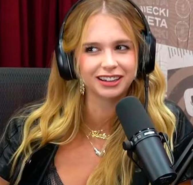 Um mês e meio após dar à luz, Isabella Scherer comemora: <I>Entrei na segunda das minhas três calças favoritas</i>
