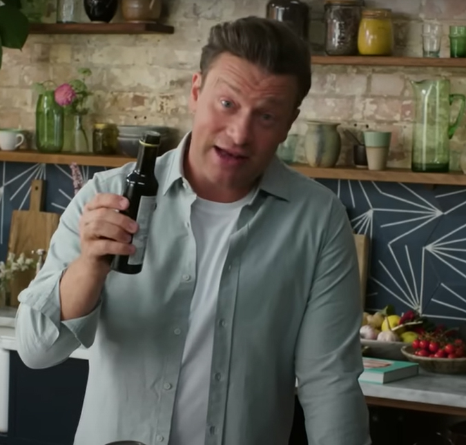 Jamie Oliver revela problemas de leitura e escrita:  <i>Me deixava muito frustrado e ressentido</i>