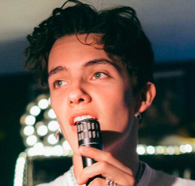 Após Any Gabrielly, <I>Now United</i> sofre outro desfalque e Noah Urrea anuncia saída da banda. Conheça o substituto!