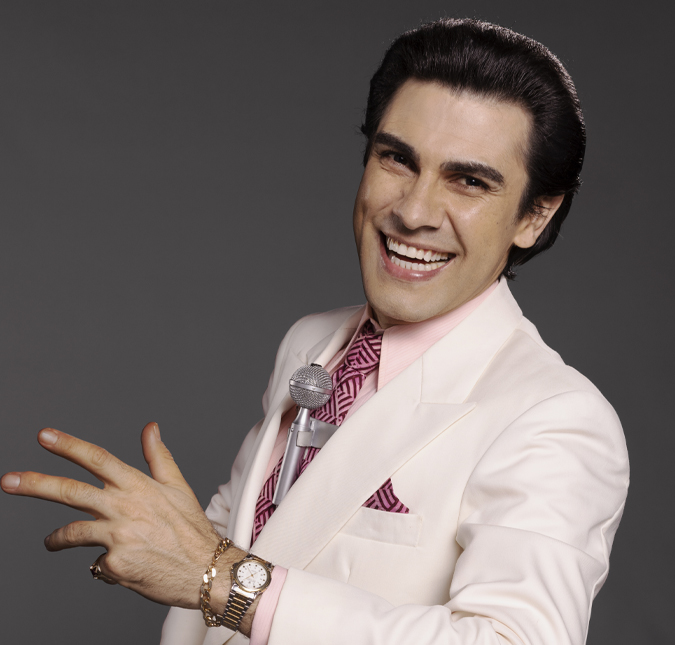 Mariano Mattos se emociona ao falar do seu papel como Silvio Santos em <i>O Rei da TV</i>: - <i>Eu senti que seria impossível</i>