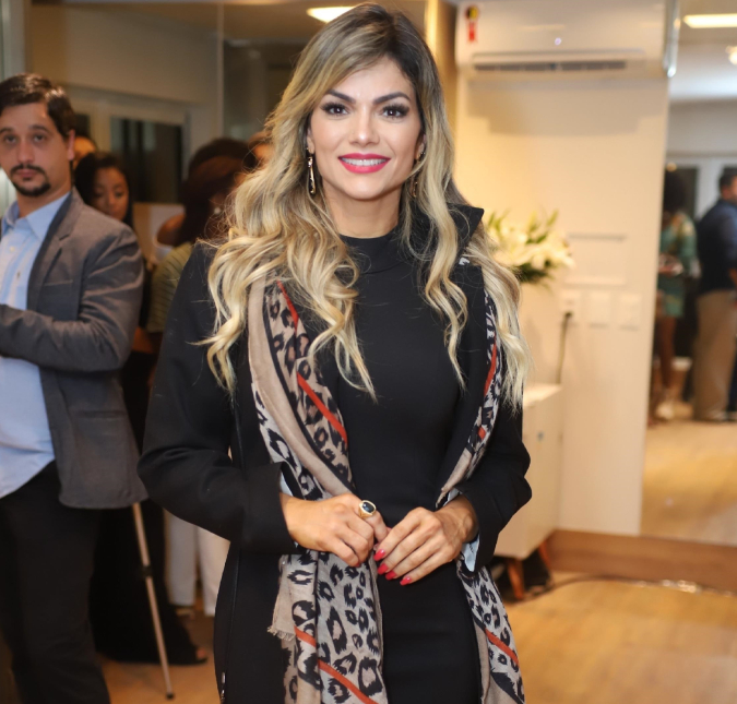 Portadora de doença autoimune, Kelly Key desabafa sobre voltar a tomar remédio: <I>A gente não tem o controle sobre isso</i>