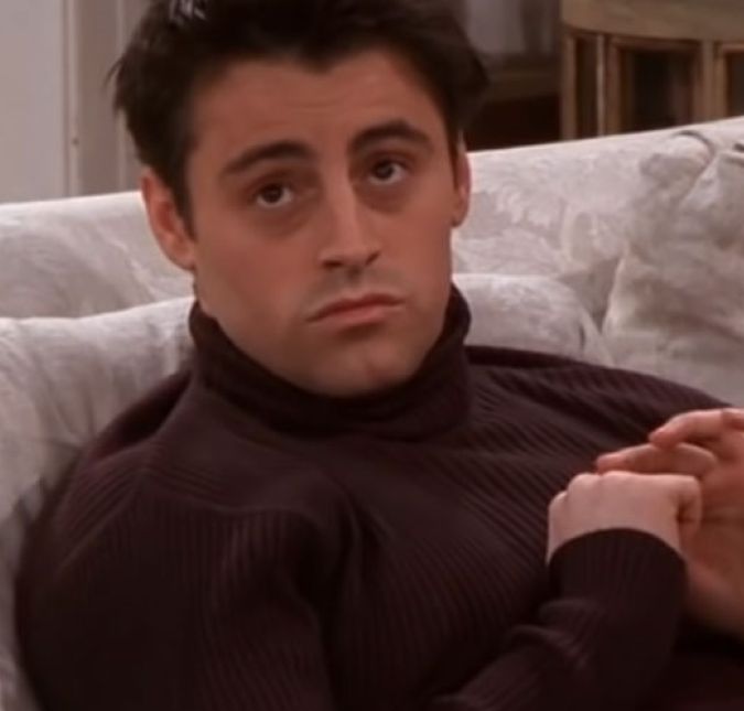 Mas Matt não se limitou à carreira de ator. Durante um tempo, o astro foi apresentador do programa Top Gear, que é sucesso na BBC desde 2002. Acontece que a escolha de Matt no comando do atração não agradou os fãs, que o criticaram imensamente. Ainda em entrevista ao USA Today, o artista disse o seguinte: - Eu sou um ator, não um apresentador, então foi muito estranho para mim no começo. Então a solução que surgiu é que eu apenas fingi que era um apresentador. Eu posso transformar minha personalidade para que ela se encaixe em qualquer coisa. Meu objetivo é tentar fazer do Top Gear um programa que alguém que não necessariamente curte carros possa curtir. Porém, Matt ficou apenas dois anos apresentando o Top Gear, deixando o programa em 2016: O comprometimento de tempo e as extensas viagens me deixam longe da minha família e dos meus amigos mais do que estou confortável. É lamentável, mas por essas razões eu não continuarei meu envolvimento com o programa. Serei para sempre um fã do Top Gear e desejo à equipe sucesso ininterrupto. Obrigado pelo grande passeio, alegou o astro.