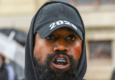 Após declarações polêmicas, Kanye West vê parceria com <i>Balenciaga</i> ir por água abaixo