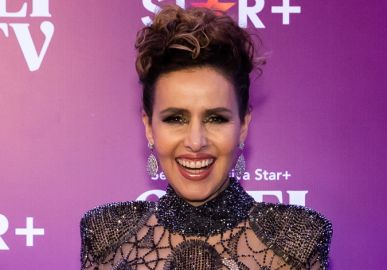 Leona Cavalli relembra convite para viver Íris Abravanel em <i>O Rei da TV</i>: - <i>Foi uma surpresa porque veio em plena pandemia</i>