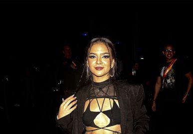 Mel Maia mostra bastidores de gravações da próxima novela das sete, <i>Vai Na Fé</i>