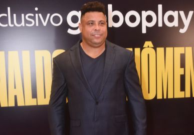 Famosos marcam presença na <I>premiere</i> do documentário de Ronaldo Fenômeno