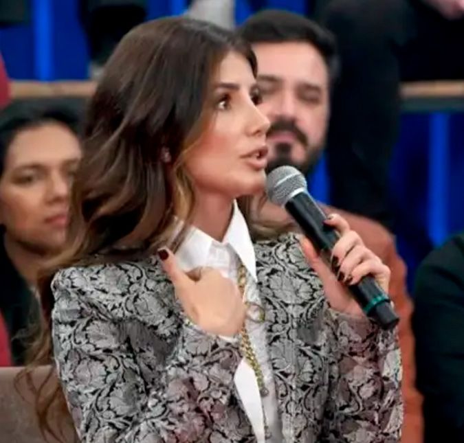 A cantora participou do Altas Horas e deu detalhes da experiência assustadora
