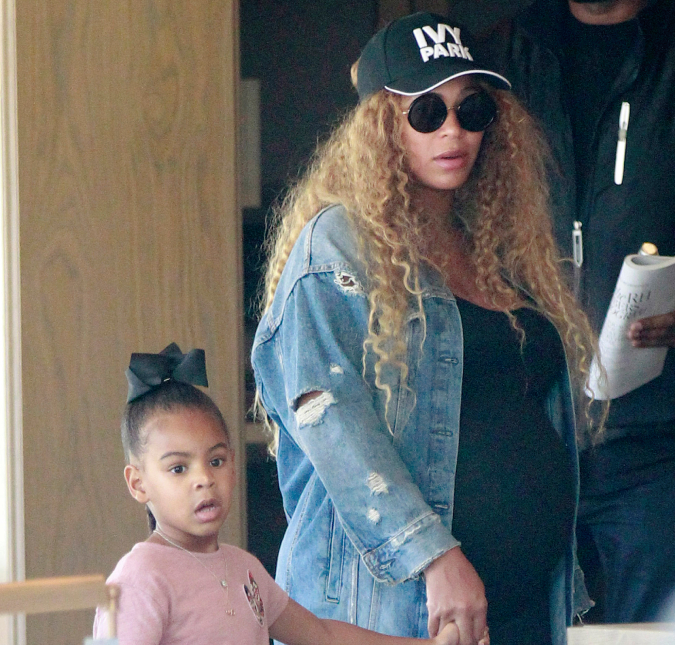 Em leilão, filha de Beyoncé dá lance de 400 mil reais