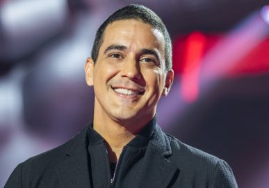 André Marques nega lentes de contato nos dentes e revela técnica usada em seu sorriso: <i>Esculpido à mão</i>