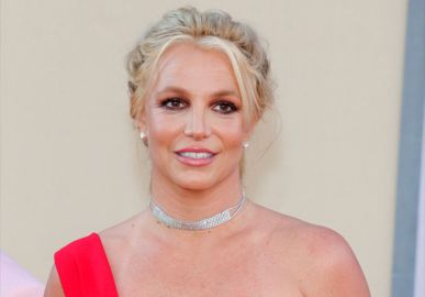 Britney Spears publica indireta nas redes sociais e apaga após fãs de Selena Gomez criticarem