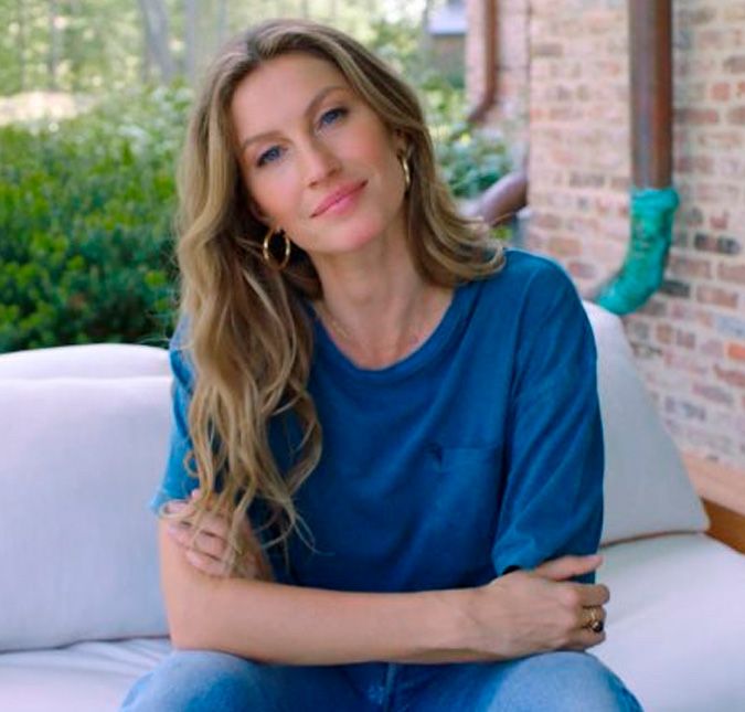 Não é novidade para ninguém que, muito mais do que uma top model, Gisele Bündchen é supermãe, engajada em questões sociais e ativista ambiental. Mas, conciliar tantas tarefas não é nada fácil e, para isso, Gisele possui um estilo de vida saudável como seu grande aliado. A seguir, saiba um pouco mais sobre o estilo de vida adotado pela modelo!