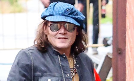 Você acha que Johnny Depp ficou bem sem barba?