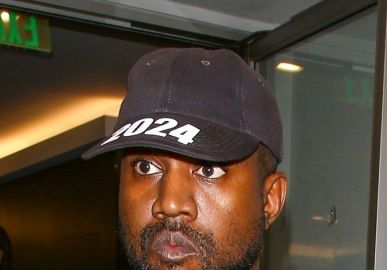 Após comentários polêmicos, Kanye West tem estátua de cera removida de museu