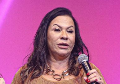 Mãe de Marília Mendonça vai se desligar das redes no dia do aniversário de morte da filha, diz jornal