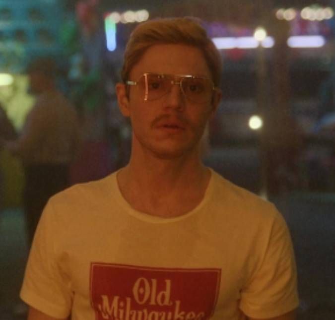 Criador da série sobre Jeffrey Dahmer rebate acusações de familiares das vítimas Ryan Murphy e a Netflix foram acusados de querer ganhar dinheiro com o seriado