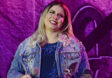 Mãe de Marília Mendonça assume que não tem coragem de desfazer o quarto da filha