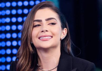 Jade Picon compartilha cliques na praia com a família; veja!