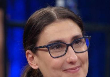 Paola Carosella publica foto com novo namorado; veja!