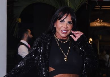 Gretchen comenta rumores de gravidez: <i>Amaria estar grávida, mas não estou</i>
