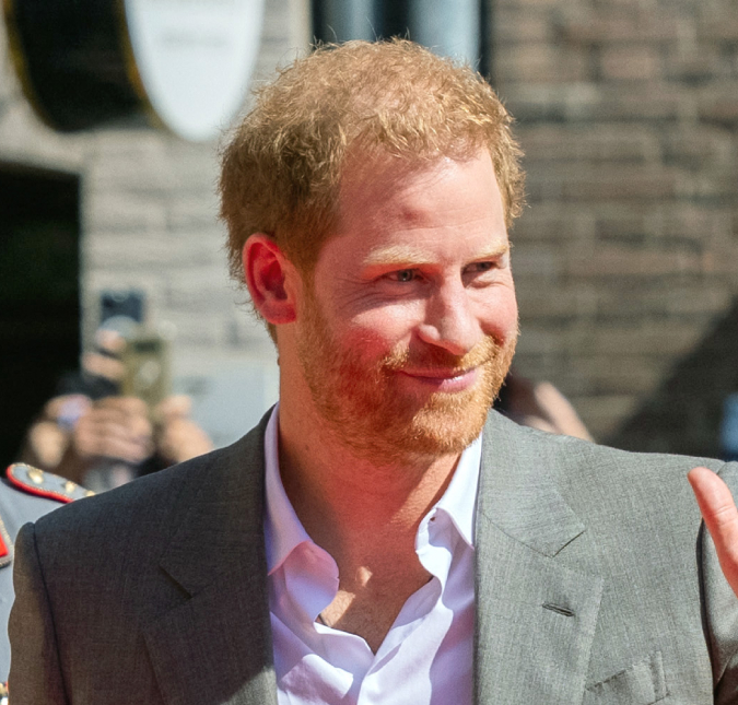 Livro de Príncipe Harry sobre a família real pode render cerca de 192 milhões de reais ao caçula de Lady Diana