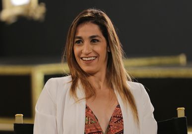 Daniele Hypolito tem o desejo de ser apresentadora de programas esportivos e confessa insegurança de mostrar o corpo na praia: <I>Não me sinto à vontade</i>