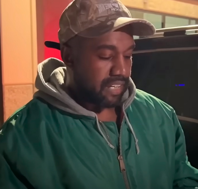 Kanye West pede desculpas publicamente após comentários sobre morte de George Floyd e fãs criam vaquinha para arrecadar fundos para o <i>rapper</i>