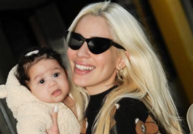 Karoline Lima, ex-esposa de Éder Militão, rebate críticas sobre usar pensão da filha: <i>Só meu mega hair custa 14 mil reais</i>