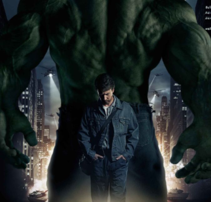 Lançado no mesmo ano que o primeiro Homem de Ferro, O Incrível Hulk de 2008, conta a história do cientista Bruce Banner. Que por conta de uma exposição a radiação precisa aprender a controlar sua raiva ou se transformará no Hulk. Neste filme, o papel foi feito por Edward Norton e só mais adiante Mark Ruffalo entrou na saga. Lançado no mesmo ano que o primeiro Homem de Ferro, O Incrível Hulk de 2008, conta a história do cientista Bruce Banner. Que por conta de uma exposição a radiação precisa aprender a controlar sua raiva ou se transformará no Hulk. Neste filme, o papel foi feito por Edward Norton e só mais adiante Mark Ruffalo entrou na saga.