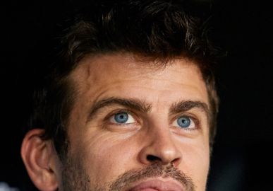 Gerard Piqué surpreende a <i>web</i> e anuncia aposentadoria