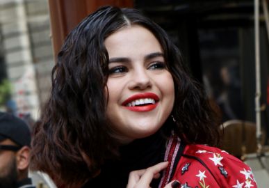 Mãe de Selena Gomez revela como se sentiu ao saber do colapso mental da cantora: <i>Estava com medo de que ela morresse</i>