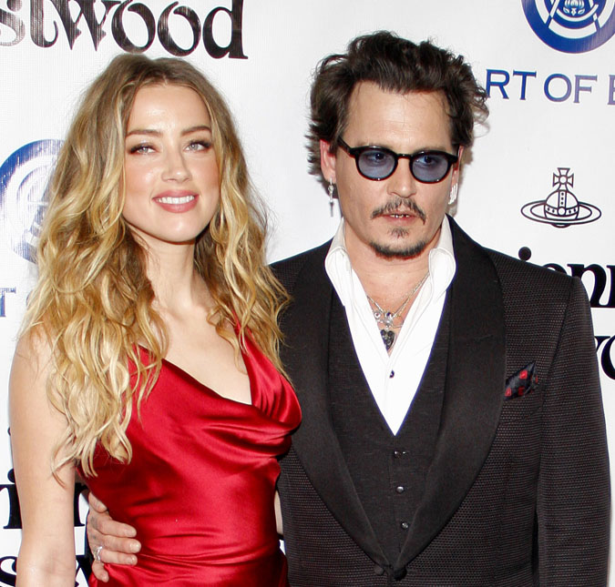 Johnny Depp x Amber Heard: fã do ator diz já ter gasto US$ 30 mil