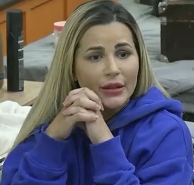 Parece que os peões tiveram uma noite bem agitada que ainda contou com danças, desentendimentos e vômitos