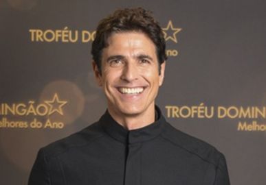 Reynaldo Gianecchini aparece com visual novo e recebe chuva de elogios