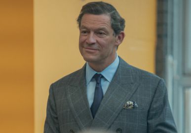 Ator que interpreta Rei Charles III em <i>The Crown</i> revela que conheceu Rainha Consorte Camilla Parker Bowles