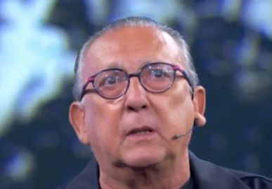 Galvão Bueno chora com homenagem e revela preocupação com o futuro