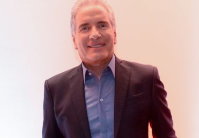 Aos 67 anos de idade, Roberto Justus descobre tumor maligno na bexiga