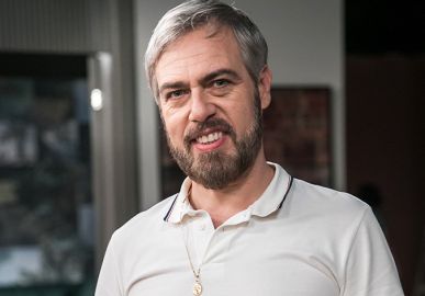 Discreto com a vida amorosa, Anderson Müller comemora 18 anos ao lado do marido
