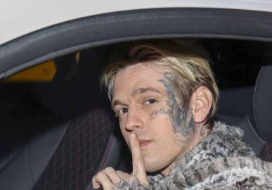 Aaron Carter viu Michael Jackson com cueca branca apertada quando tinha apenas 15 anos de idade