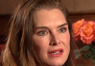 Brooke Shields se arrepende de falar que ainda era virgem aos 20 anos de idade