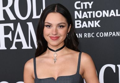 Olivia Rodrigo, Machine Gun Kelly, John Legend e outros artistas juntarão forças para anunciar indicados ao <i>Grammy 2023</i>